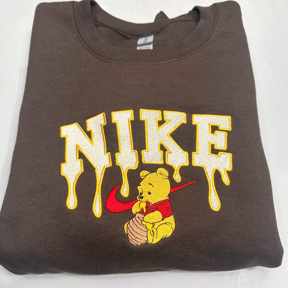 Nike Winnie The Pooh Embroidered Adult Unisex Crewneck Sweatshirt Honey Drip - Picture 3 of 12